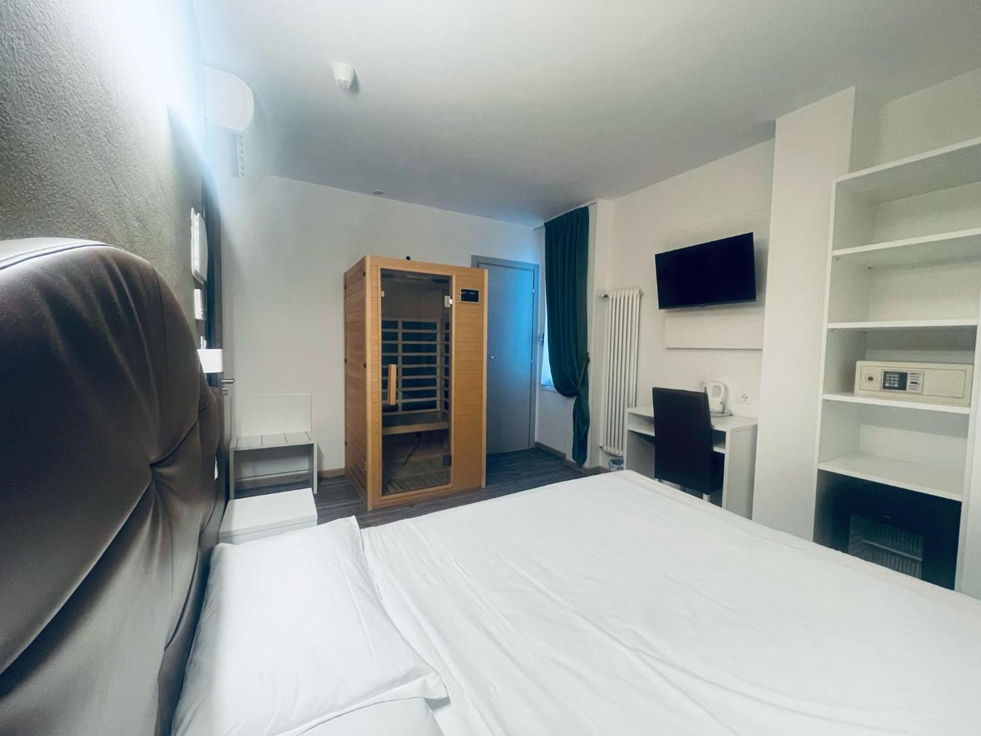 Hotel Holiday- Alla Finestrella — Foto 2